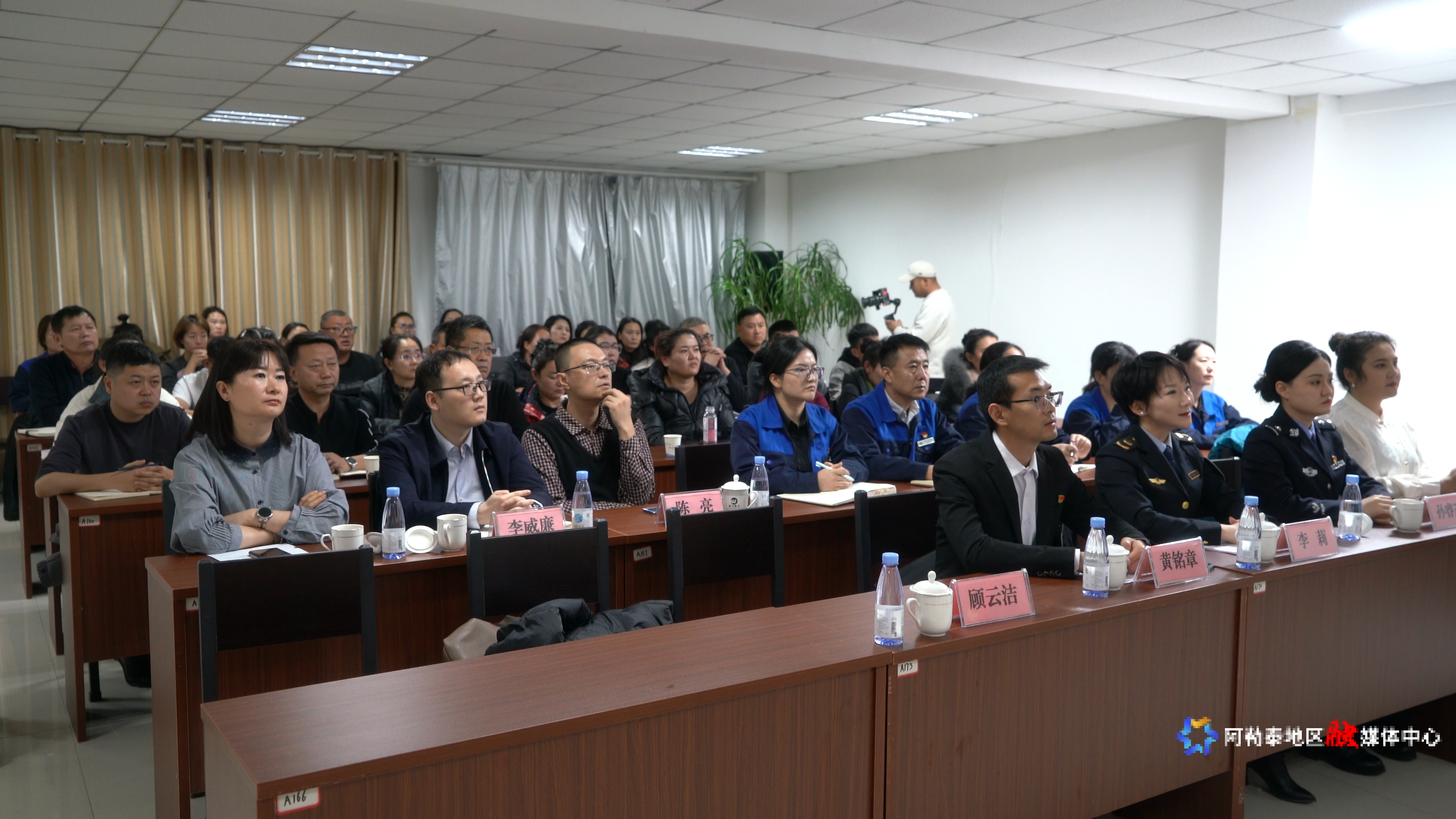 mmexport1764076873460